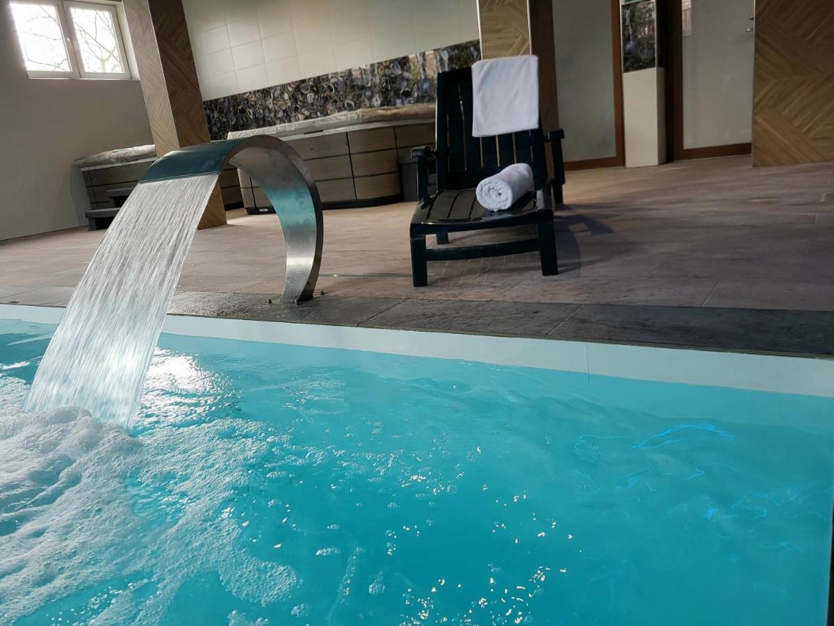 Dom Jastrzebia Z Basenem I Jacuzzi Jastrzebia Gora Exterior foto