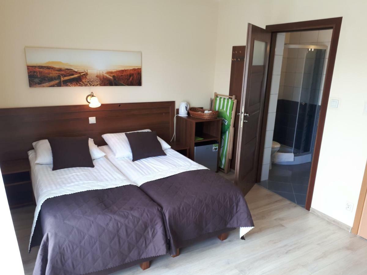 Dom Jastrzebia Z Basenem I Jacuzzi Jastrzebia Gora Exterior foto