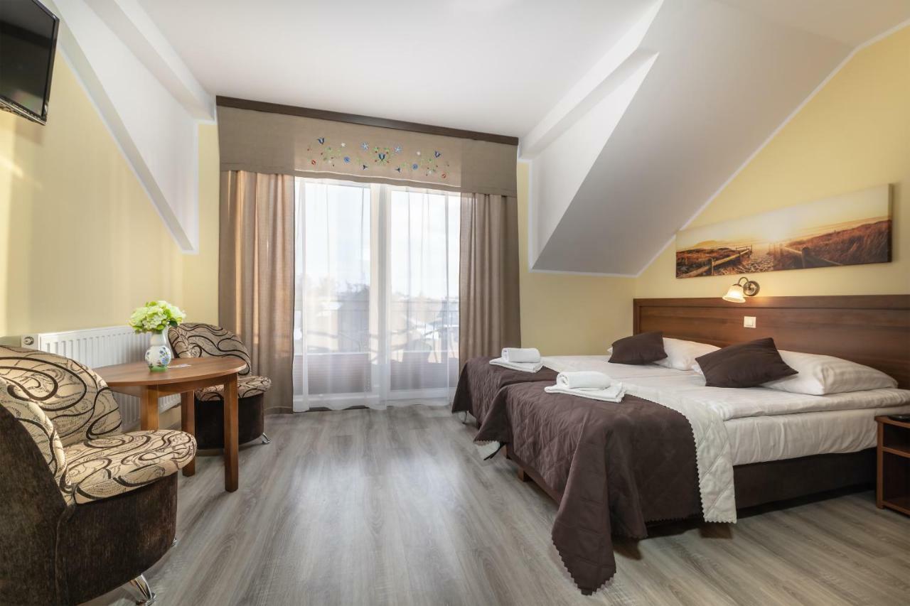 Dom Jastrzebia Z Basenem I Jacuzzi Jastrzebia Gora Exterior foto