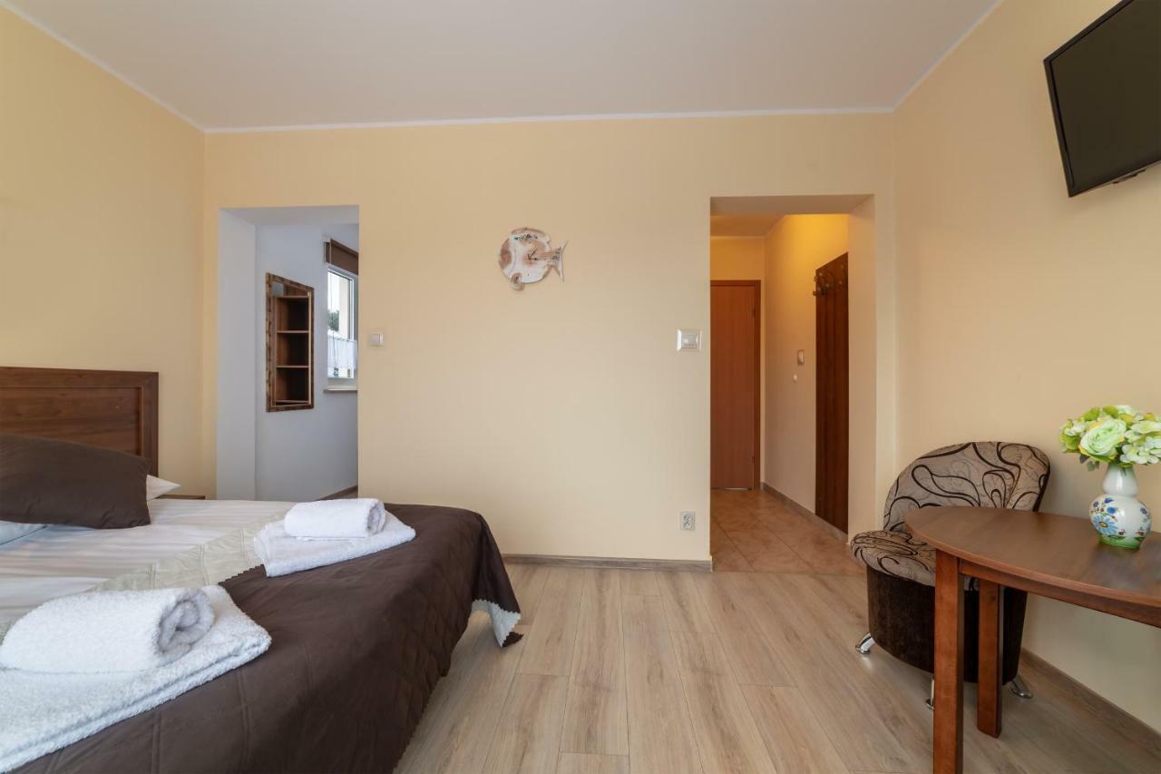 Dom Jastrzebia Z Basenem I Jacuzzi Jastrzebia Gora Exterior foto