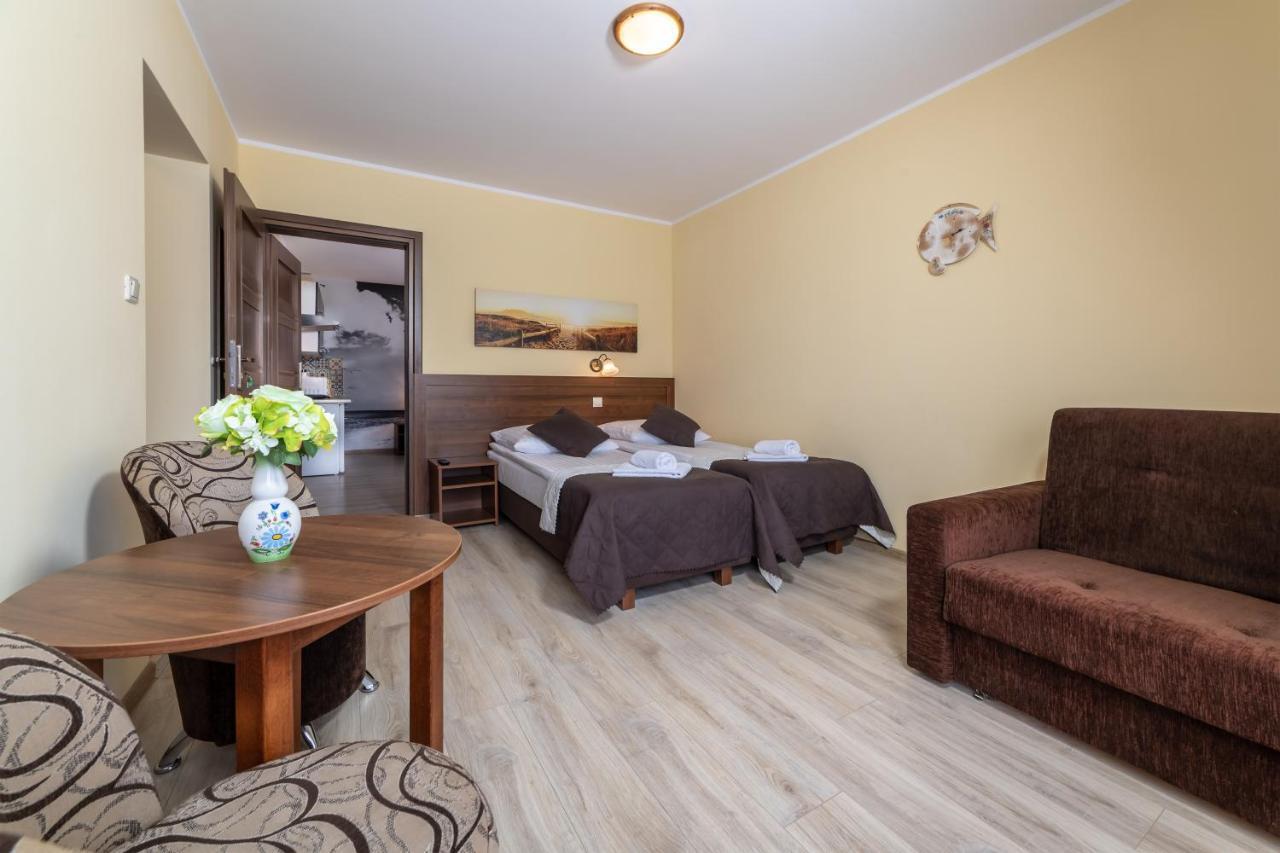 Dom Jastrzebia Z Basenem I Jacuzzi Jastrzebia Gora Exterior foto